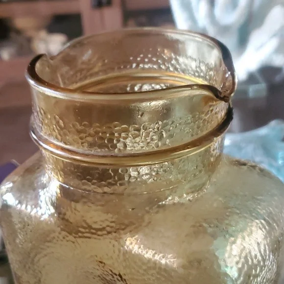 AMBER GLASS - Picture 2 of 4